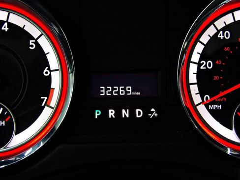 Used 2018 Dodge Grand Caravan SE w/ UConnect Hands-Free Group FWD image 13