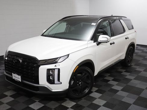 Used 2024 Hyundai Palisade SEL image 2