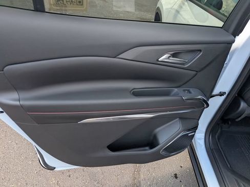 New 2027 Chevrolet Traverse RS w/ LPO, Floor Liner Package AWD/4WD image 10