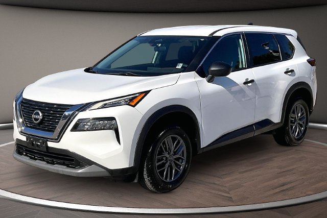 Used 2023 Nissan Rogue S AWD/4WD image 1