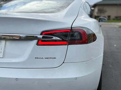 Used 2021 Tesla Model S Long Range Plus image 10