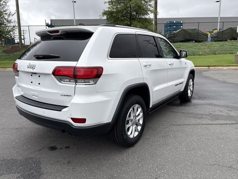 Certified 2021 Jeep Grand Cherokee Laredo AWD/4WD image 9