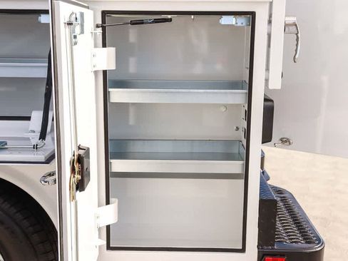 New 2026 Ford F250 XL w/ XL Chrome Package RWD image 29