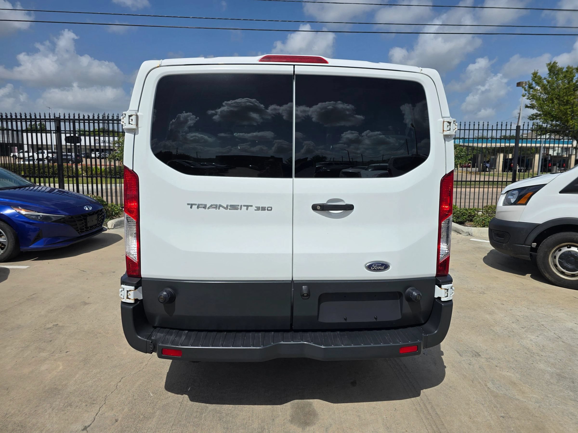 Used 2018 Ford Transit 350 XL RWD image 6