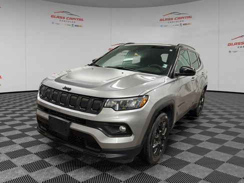 Used 2022 Jeep Compass Altitude image 3