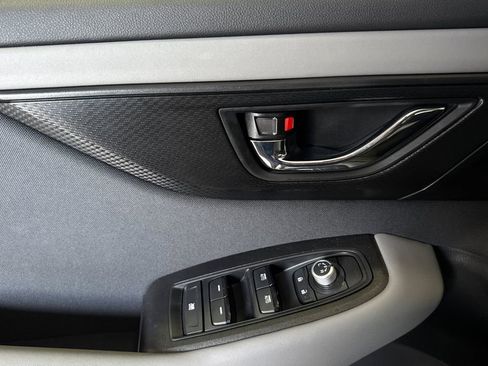 Used 2025 Subaru Outback Premium image 11
