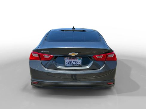 Used 2018 Chevrolet Malibu LT FWD image 4