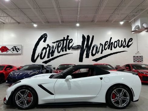 Used 2017 Chevrolet Corvette Stingray Convertible w/ Battery Protection Package RWD image 2