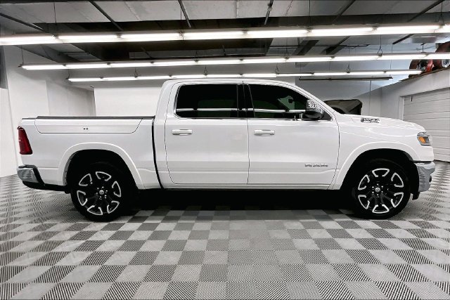 Used 2025 RAM 1500 Limited AWD/4WD image 15