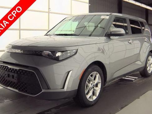 Used 2025 Kia Soul LX w/ LX Technology Package FWD image 1
