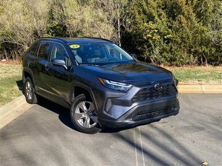 Used 2022 Toyota RAV4 XLE video 1