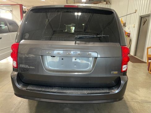 Used 2018 Dodge Grand Caravan SE FWD image 7