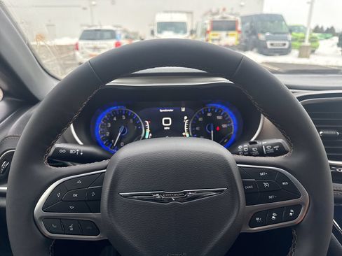 New 2026 Chrysler Pacifica Pinnacle AWD/4WD image 25