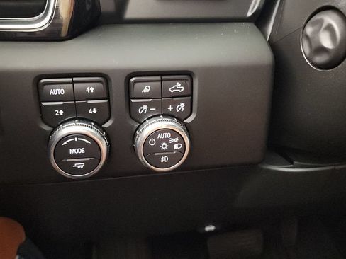 Used 2023 GMC Sierra 1500 Denali Ultimate AWD/4WD image 24
