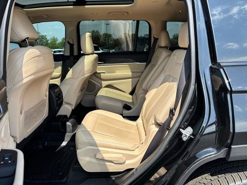 Used 2021 Jeep Grand Cherokee L Limited w/ Luxury Tech Group II AWD/4WD image 18