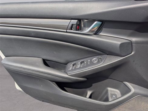 Used 2019 Honda Accord Sport image 14