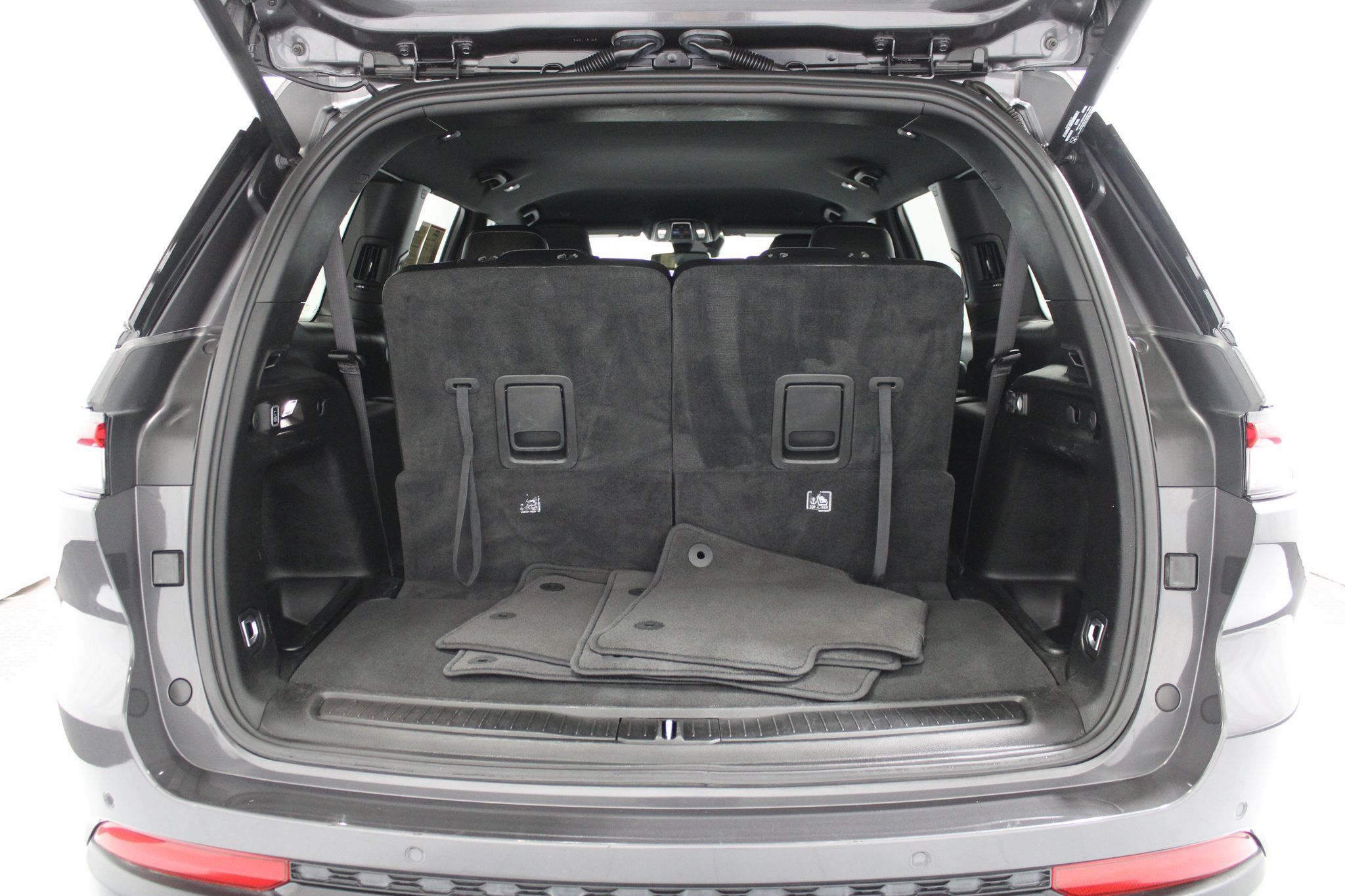 Used 2023 Jeep Grand Cherokee L Laredo AWD/4WD image 20