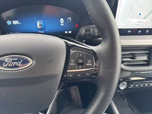 Certified 2024 Ford Escape Platinum w/ Premium Technology Package image 31