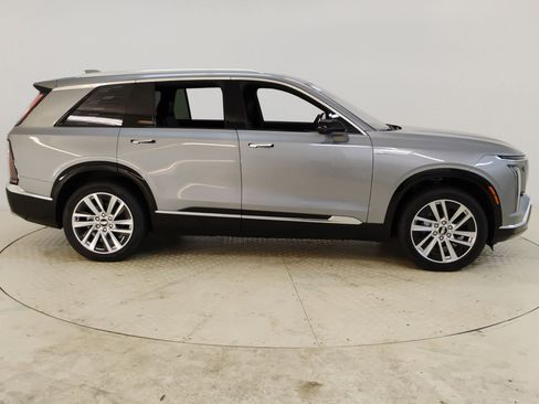 New 2026 Cadillac Vistiq Luxury w/ LPO, Floor Liner Package image 8