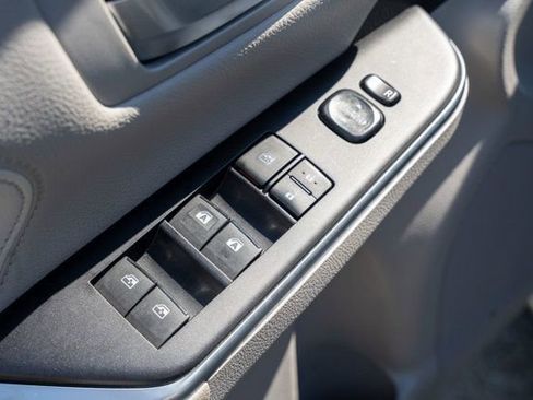Used 2017 Toyota Camry XLE FWD image 37