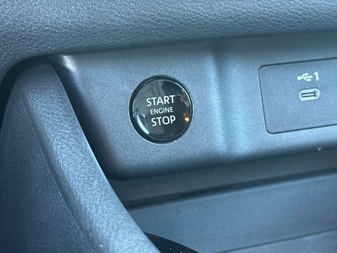 Used 2024 Nissan Rogue SV image 22