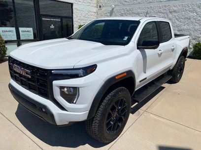 New 2025 GMC Canyon Elevation w/ Convenience Package