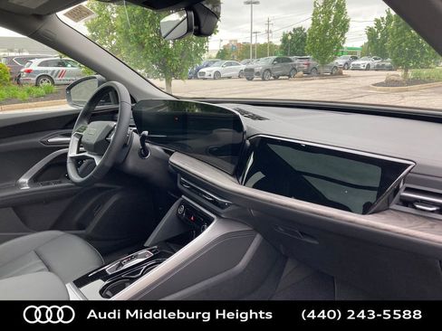 Used 2025 Audi Q5 Premium Plus w/ Premium Plus image 20