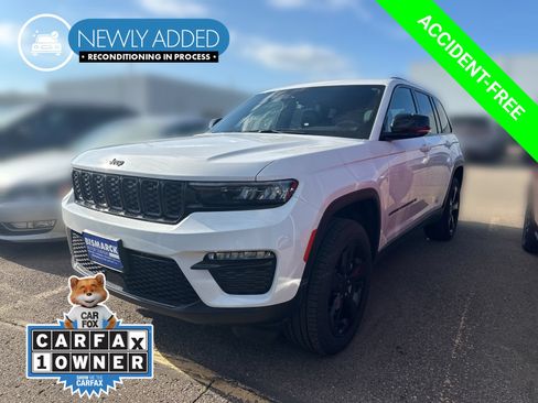Used 2025 Jeep Grand Cherokee Limited w/ Black Appearance Package AWD/4WD image 1
