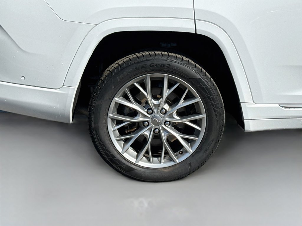 Used 2023 Jeep Grand Cherokee L Summit RWD image 44