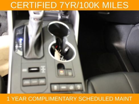 Used 2022 Toyota Highlander XLE AWD/4WD image 27
