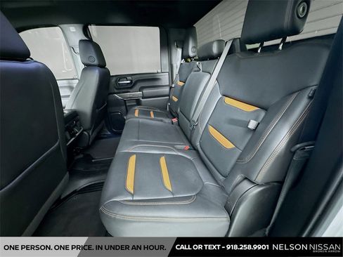Used 2022 GMC Sierra 2500 AT4 image 23