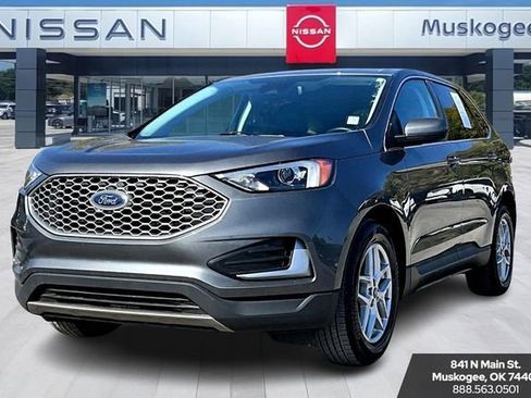 Used 2024 Ford Edge SEL image 3