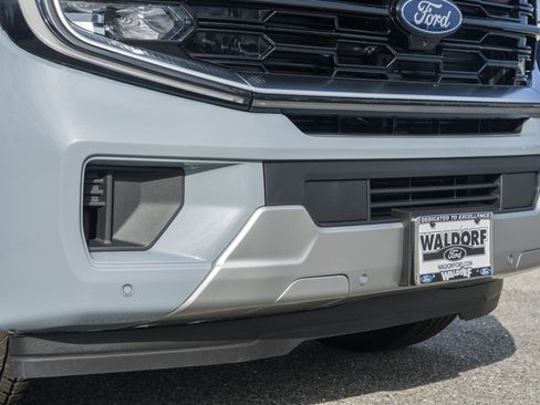 New 2025 Ford Expedition Platinum w/ Driver's Package image 18