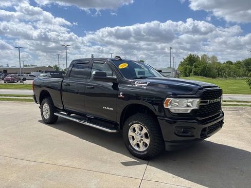 Used 2022 RAM 2500 Big Horn w/ Level C Equiment Group AWD/4WD image 3