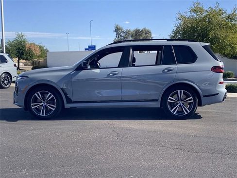 New 2025 BMW X7 M60i image 9