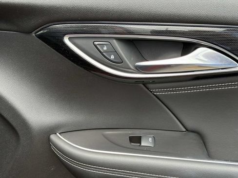 Used 2023 Buick Envision Preferred FWD image 18