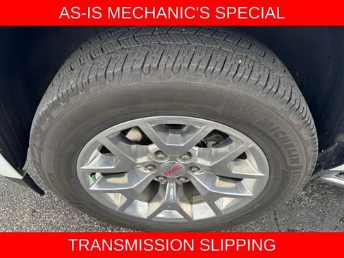 Used 2018 GMC Yukon XL SLE w/ SLE Value Package image 9