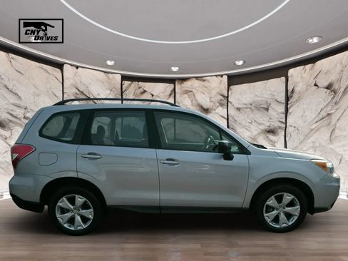 Used 2015 Subaru Forester 2.5i w/ Alloy Wheel Package AWD/4WD image 4