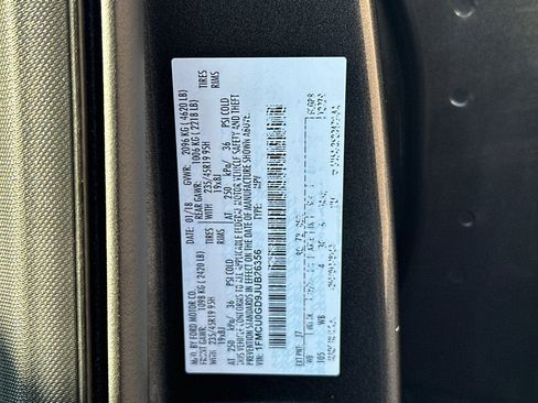 Used 2018 Ford Escape SE w/ SE Sport Appearance Package image 26