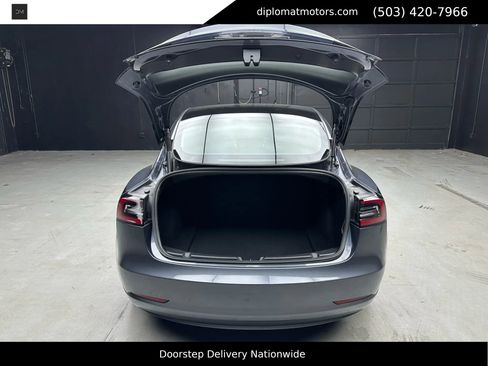 Used 2023 Tesla Model 3 Standard Range image 30