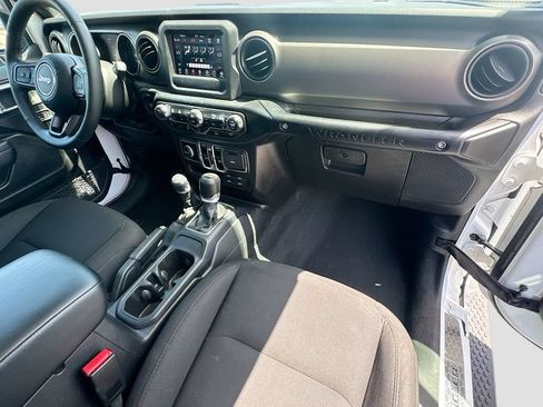 Used 2023 Jeep Wrangler Unlimited w/ Cold Weather Group AWD/4WD image 32