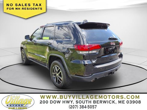 Used 2018 Jeep Grand Cherokee Trailhawk AWD/4WD image 5