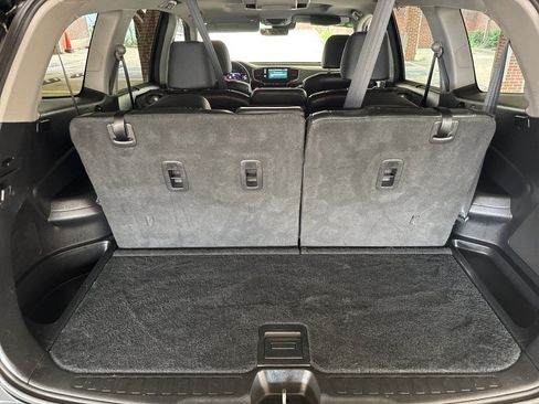 Used 2020 Honda Pilot Touring image 36