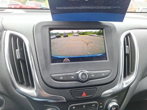 Used 2020 Chevrolet Equinox LT FWD image 21