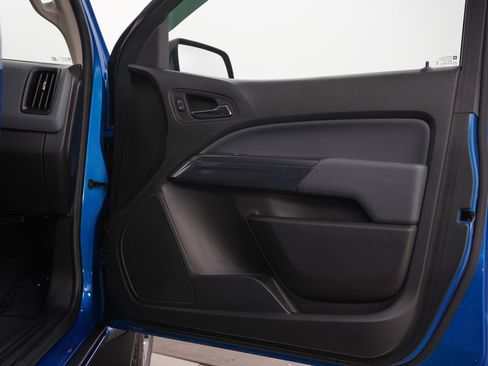 Used 2022 Chevrolet Colorado Z71 AWD/4WD image 9