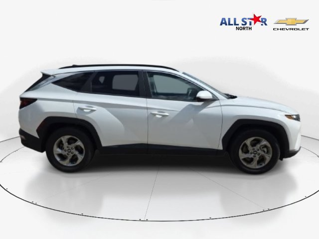 Used 2024 Hyundai Tucson SEL FWD image 2
