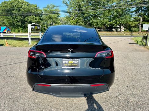 Used 2023 Tesla Model Y Long Range AWD/4WD image 7