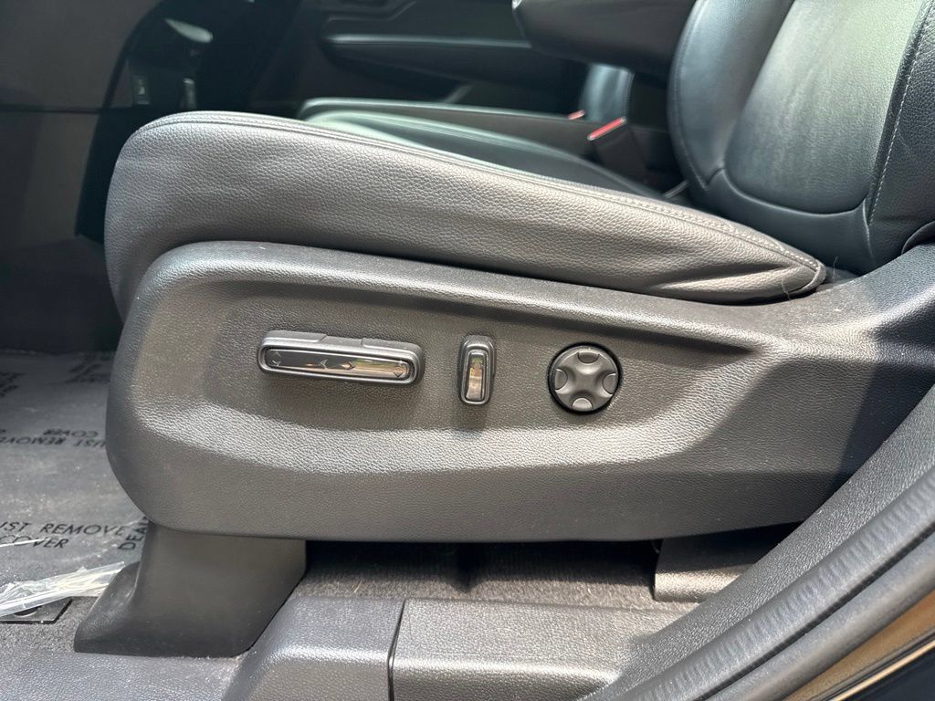 Used 2023 Honda Odyssey EX-L image 16