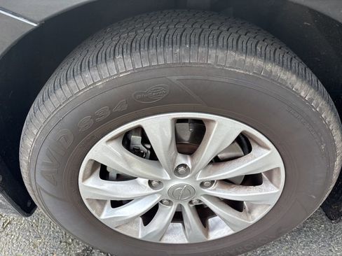 Used 2017 Chrysler Pacifica Touring-L image 16