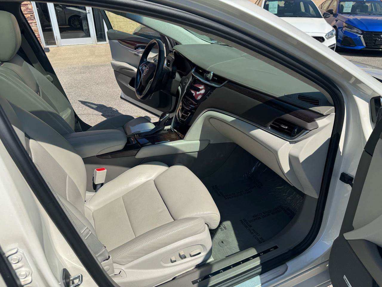 Used 2013 Cadillac XTS Platinum FWD image 19